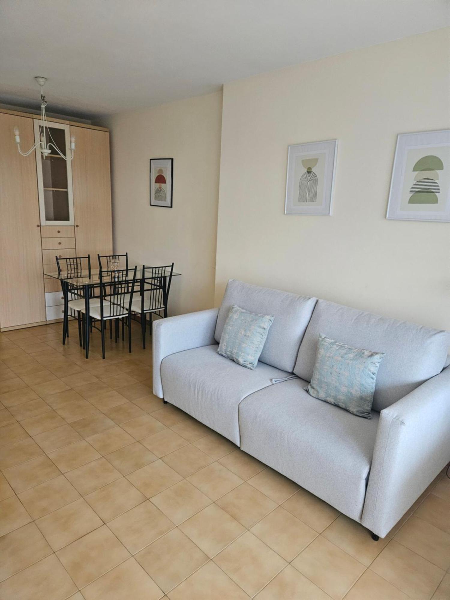 Playa Fenals Apartamento